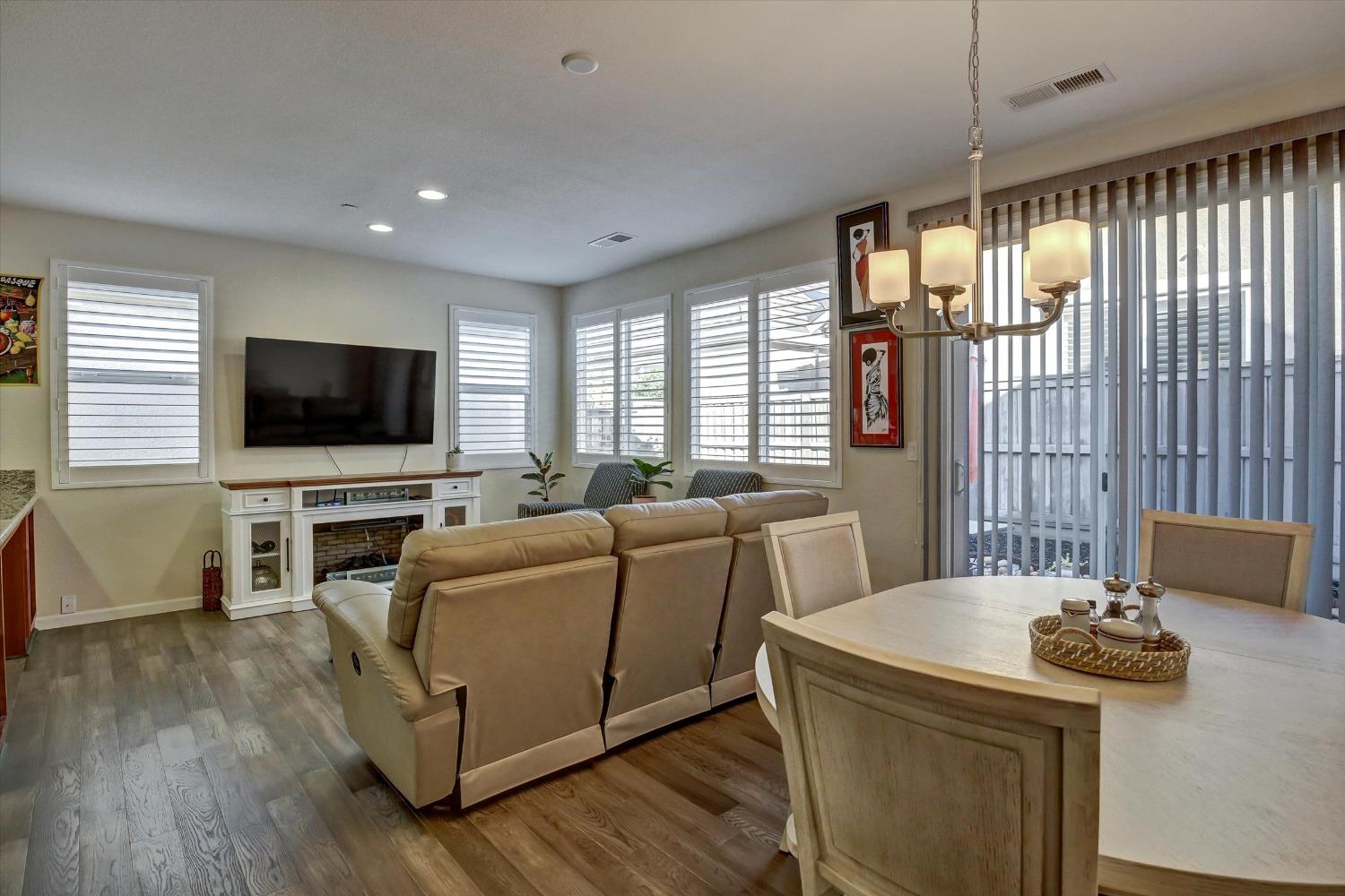 Detail Gallery Image 20 of 64 For 7445 Chevelle Way, Sacramento,  CA 95829 - 2 Beds | 2 Baths