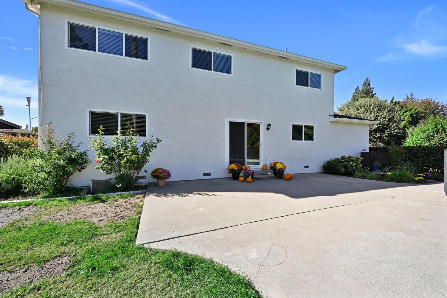 Detail Gallery Image 10 of 33 For 540 Camino Cortez, Yuba City,  CA 95993 - 4 Beds | 2/1 Baths