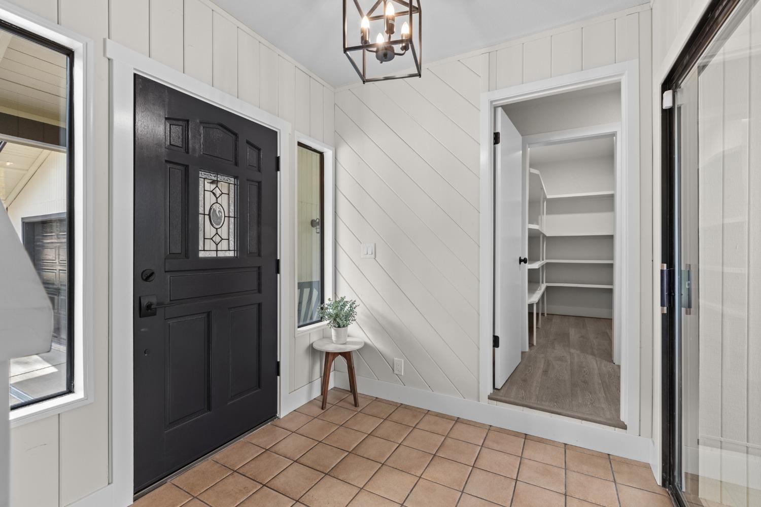 Detail Gallery Image 11 of 82 For 11518 Inverness Way, Auburn,  CA 95602 - 3 Beds | 2 Baths