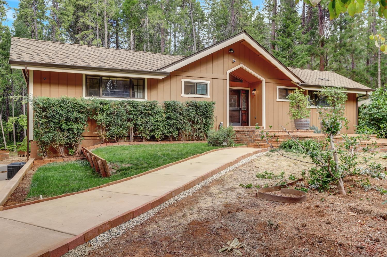 Detail Gallery Image 2 of 95 For 13094 Tranquility Ln, Nevada City,  CA 95959 - 2 Beds | 2 Baths