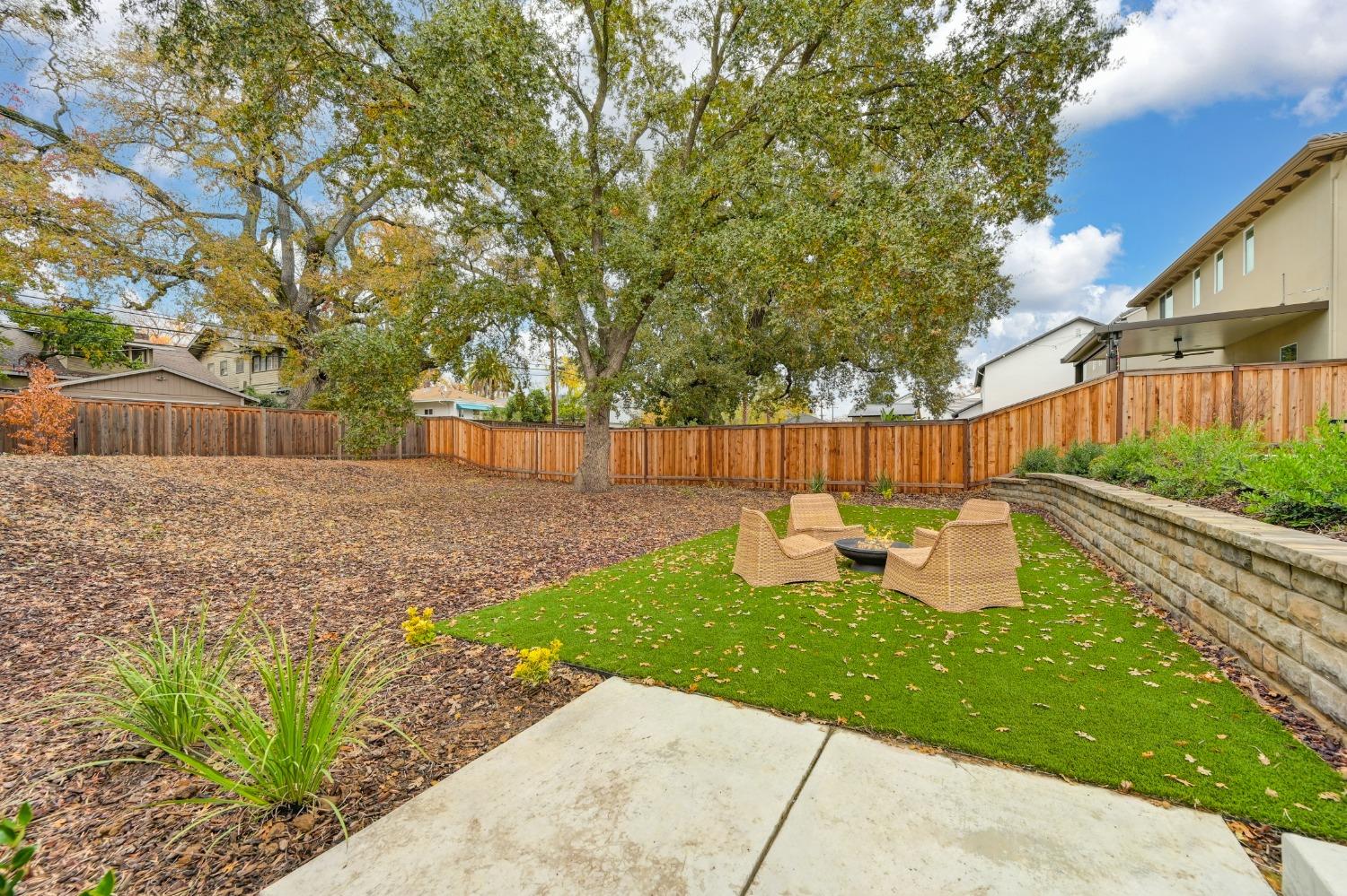 Detail Gallery Image 47 of 59 For 2327 5th Ave, Sacramento,  CA 95818 - 3 Beds | 2/1 Baths