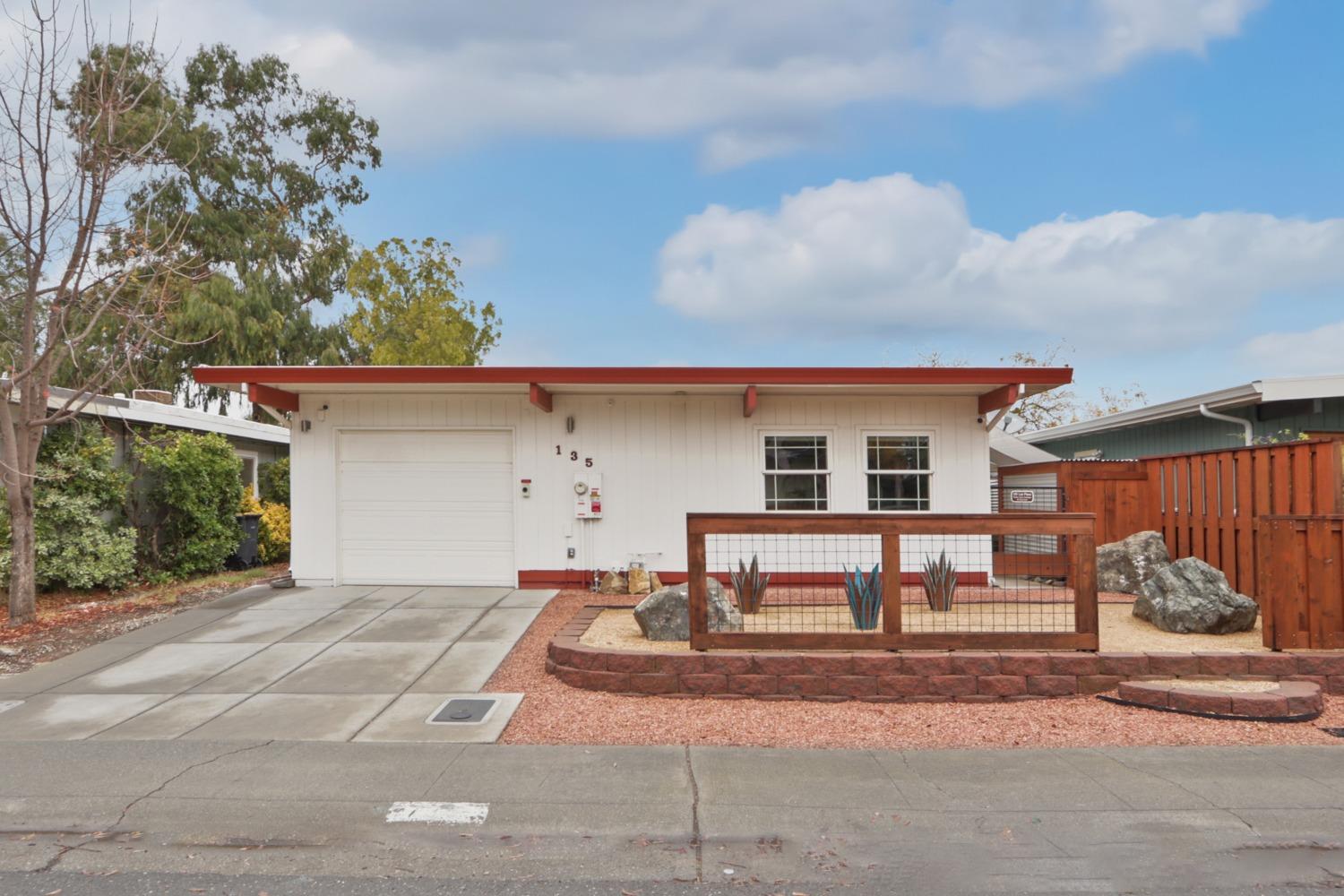 Detail Gallery Image 43 of 48 For 135 Luz Pl, Davis,  CA 95616 - 2 Beds | 2 Baths