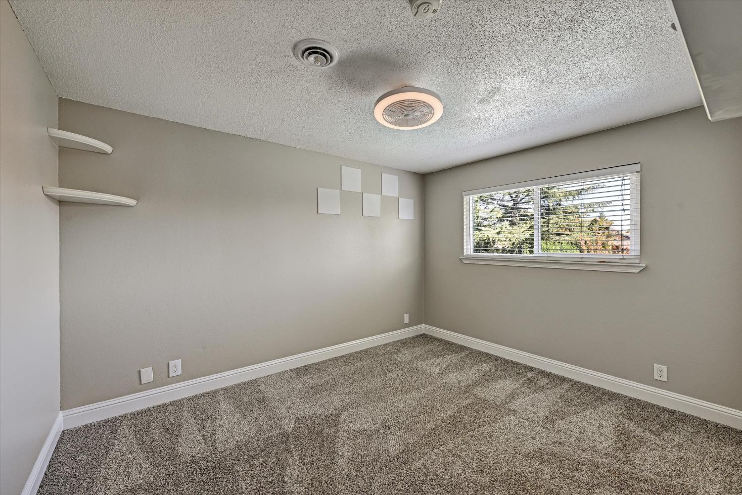 Detail Gallery Image 29 of 33 For 540 Camino Cortez, Yuba City,  CA 95993 - 4 Beds | 2/1 Baths