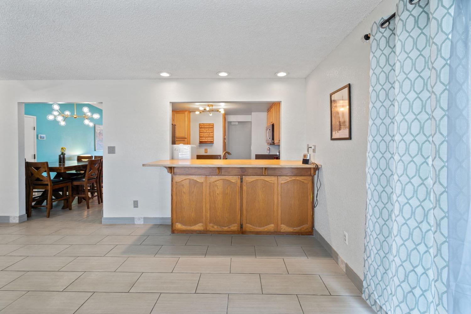 Detail Gallery Image 13 of 34 For 8607 Napier Way, Sacramento,  CA 95828 - 3 Beds | 1/1 Baths