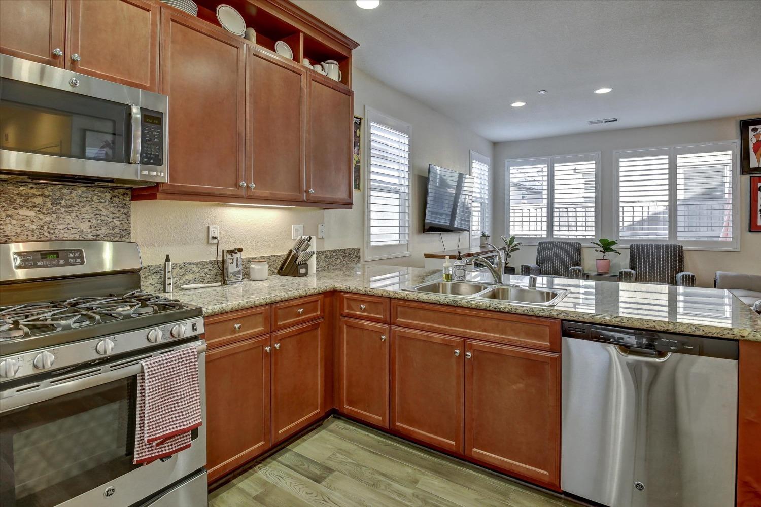 Detail Gallery Image 25 of 64 For 7445 Chevelle Way, Sacramento,  CA 95829 - 2 Beds | 2 Baths