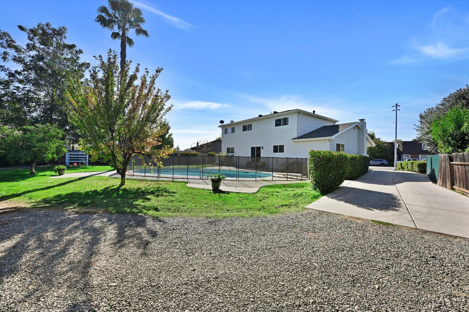 Detail Gallery Image 8 of 33 For 540 Camino Cortez, Yuba City,  CA 95993 - 4 Beds | 2/1 Baths