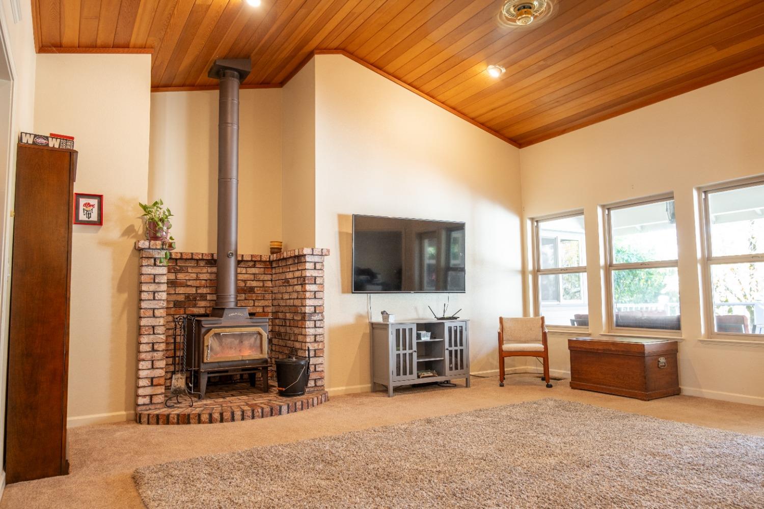 Detail Gallery Image 7 of 64 For 16102 Ariel Ct, Grass Valley,  CA 95949 - 4 Beds | 2 Baths