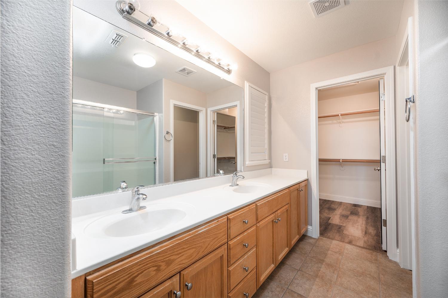 Detail Gallery Image 20 of 32 For 2372 Mountain Springs Dr, Turlock,  CA 95382 - 2 Beds | 2 Baths