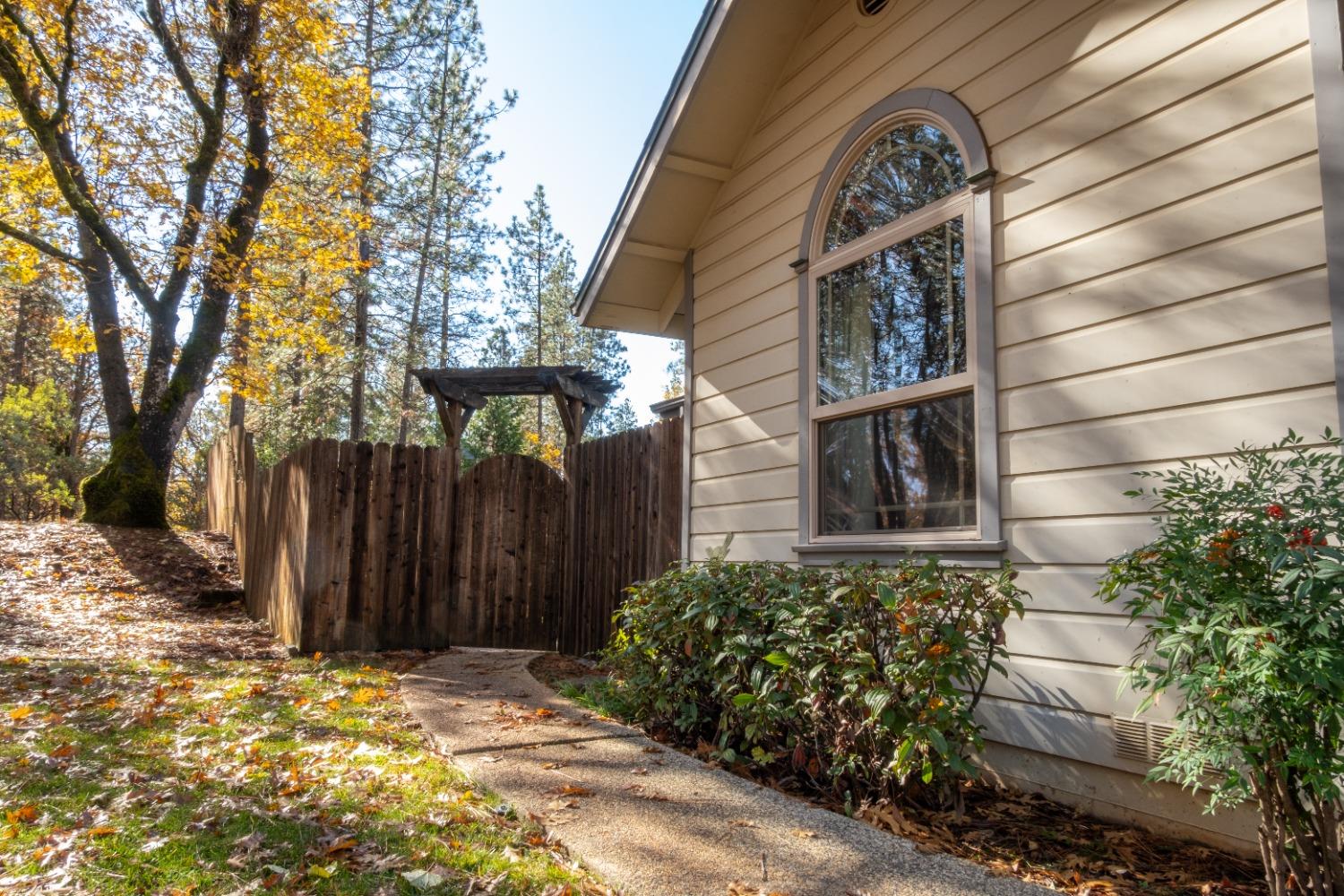 Detail Gallery Image 5 of 64 For 16102 Ariel Ct, Grass Valley,  CA 95949 - 4 Beds | 2 Baths