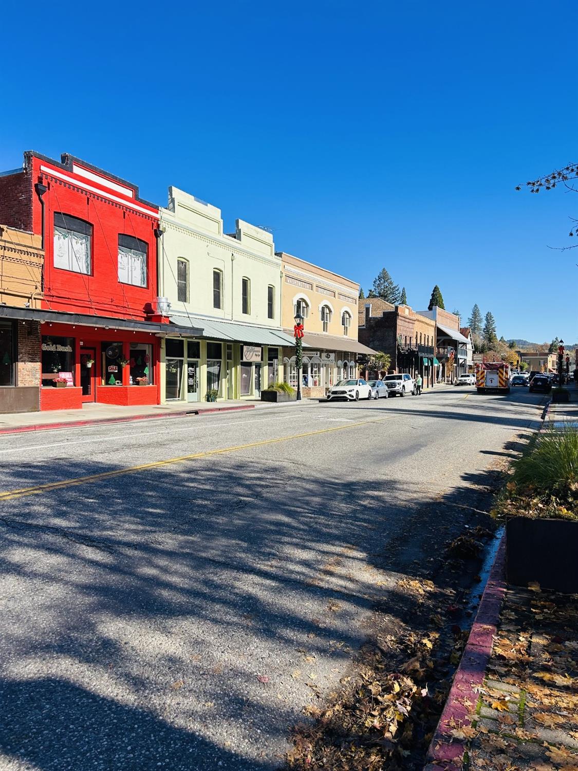 E Main Street, Grass Valley, California image 12