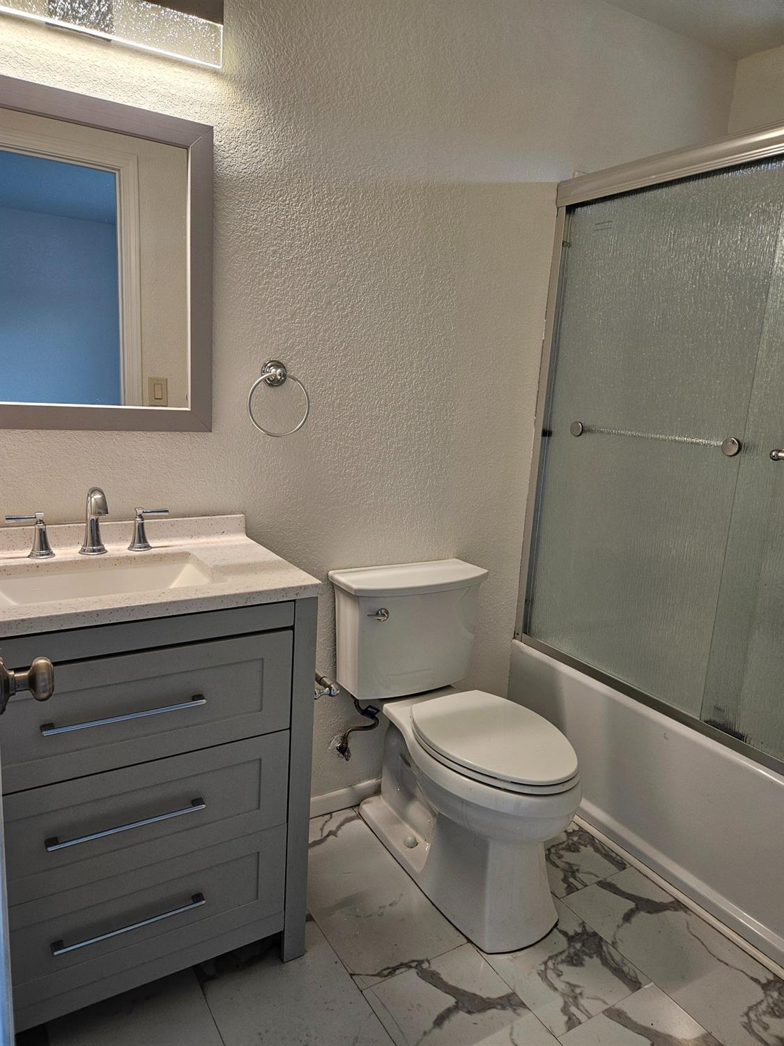 Detail Gallery Image 14 of 16 For 747 Ward Way, Manteca,  CA 95336 - 3 Beds | 2 Baths