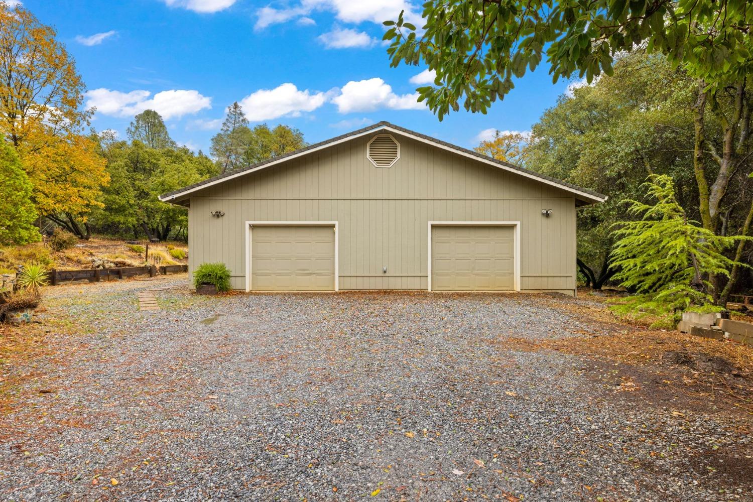 Detail Gallery Image 10 of 61 For 7121 Tumeli Ln, Placerville,  CA 95667 - 2 Beds | 2/1 Baths