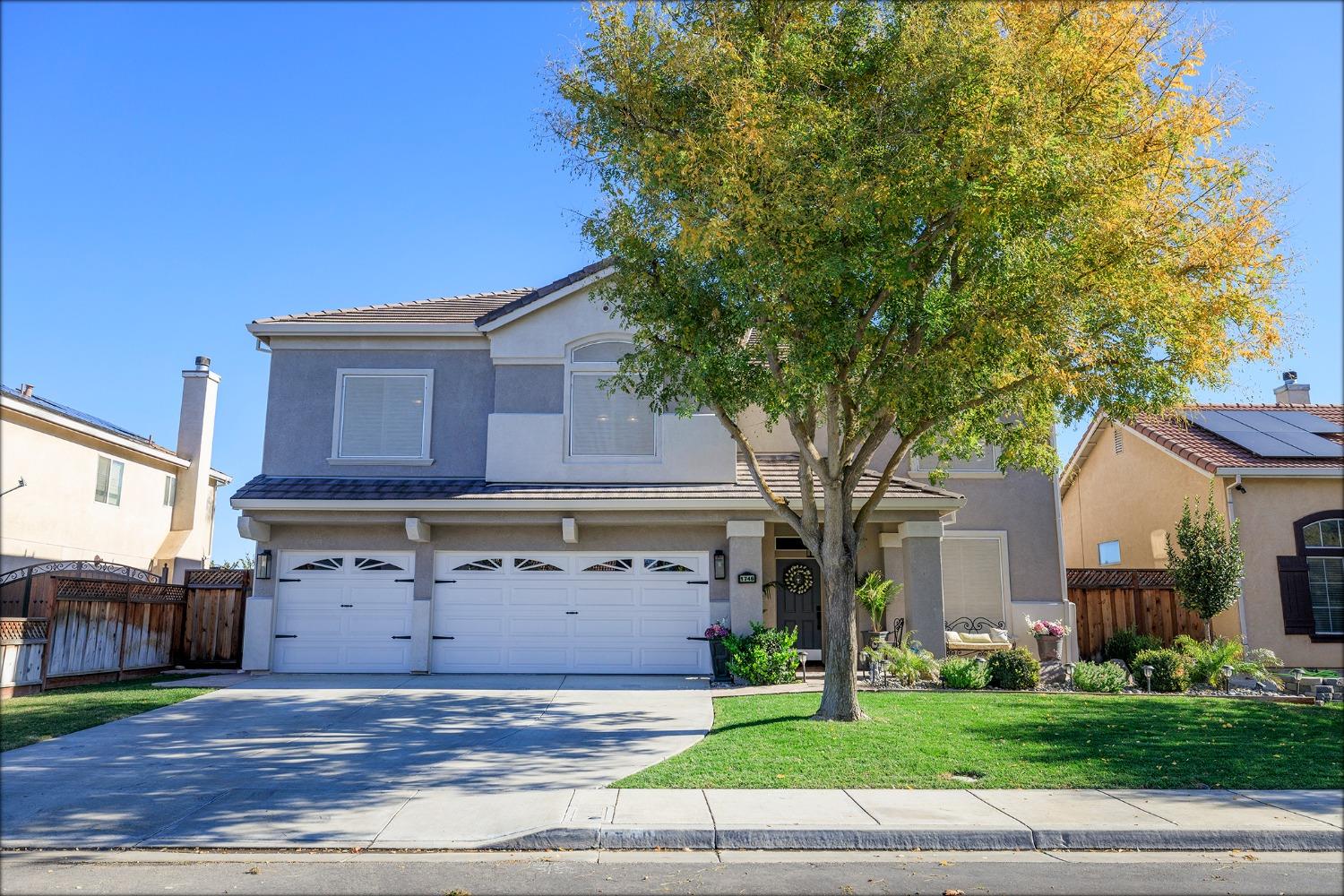 Detail Gallery Image 1 of 73 For 1746 Fir Dr, Los Banos,  CA 93635 - 3 Beds | 2/1 Baths