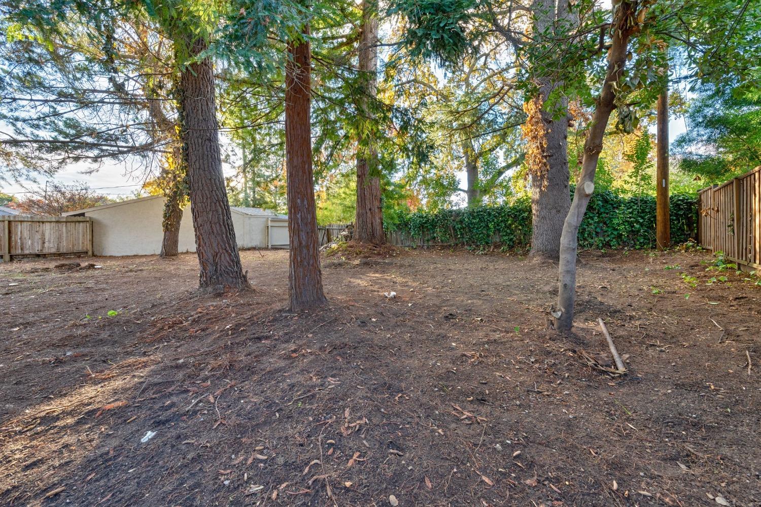 Detail Gallery Image 45 of 58 For 4730 S Land Park Dr, Sacramento,  CA 95822 - 3 Beds | 2/1 Baths