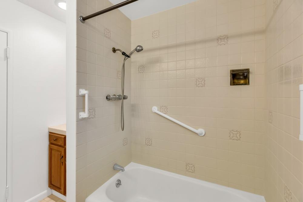 Detail Gallery Image 19 of 33 For 3009 Berkshire Way, Sacramento,  CA 95864 - 3 Beds | 1 Baths