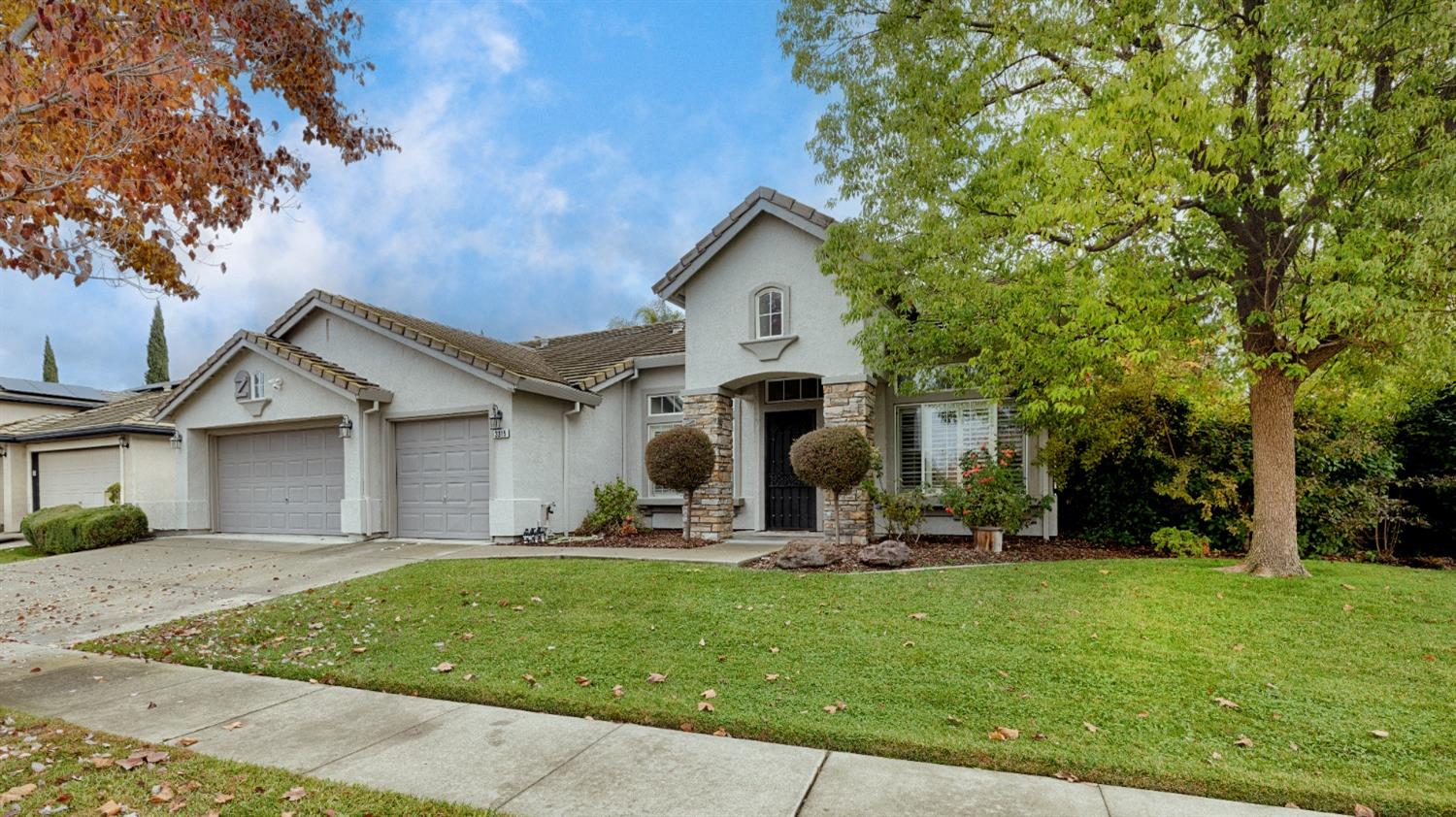 Detail Gallery Image 3 of 27 For 3315 Jamaica St, West Sacramento,  CA 95691 - 4 Beds | 2 Baths