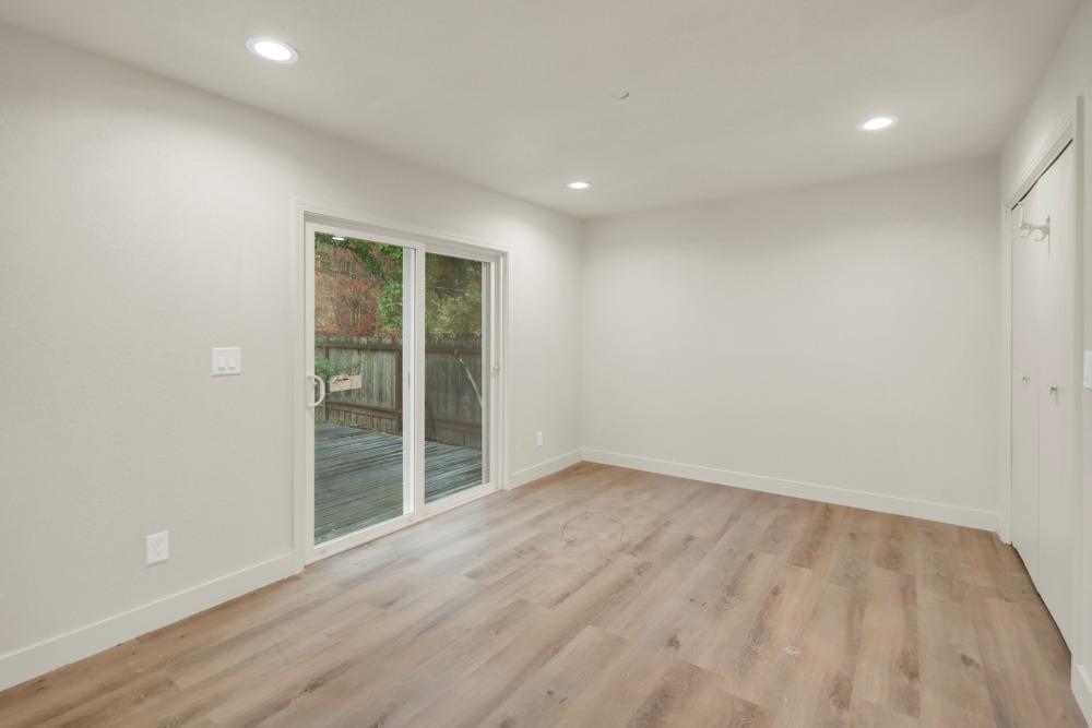 Detail Gallery Image 23 of 30 For 1041 Darnel Way, Sacramento,  CA 95822 - 2 Beds | 2 Baths