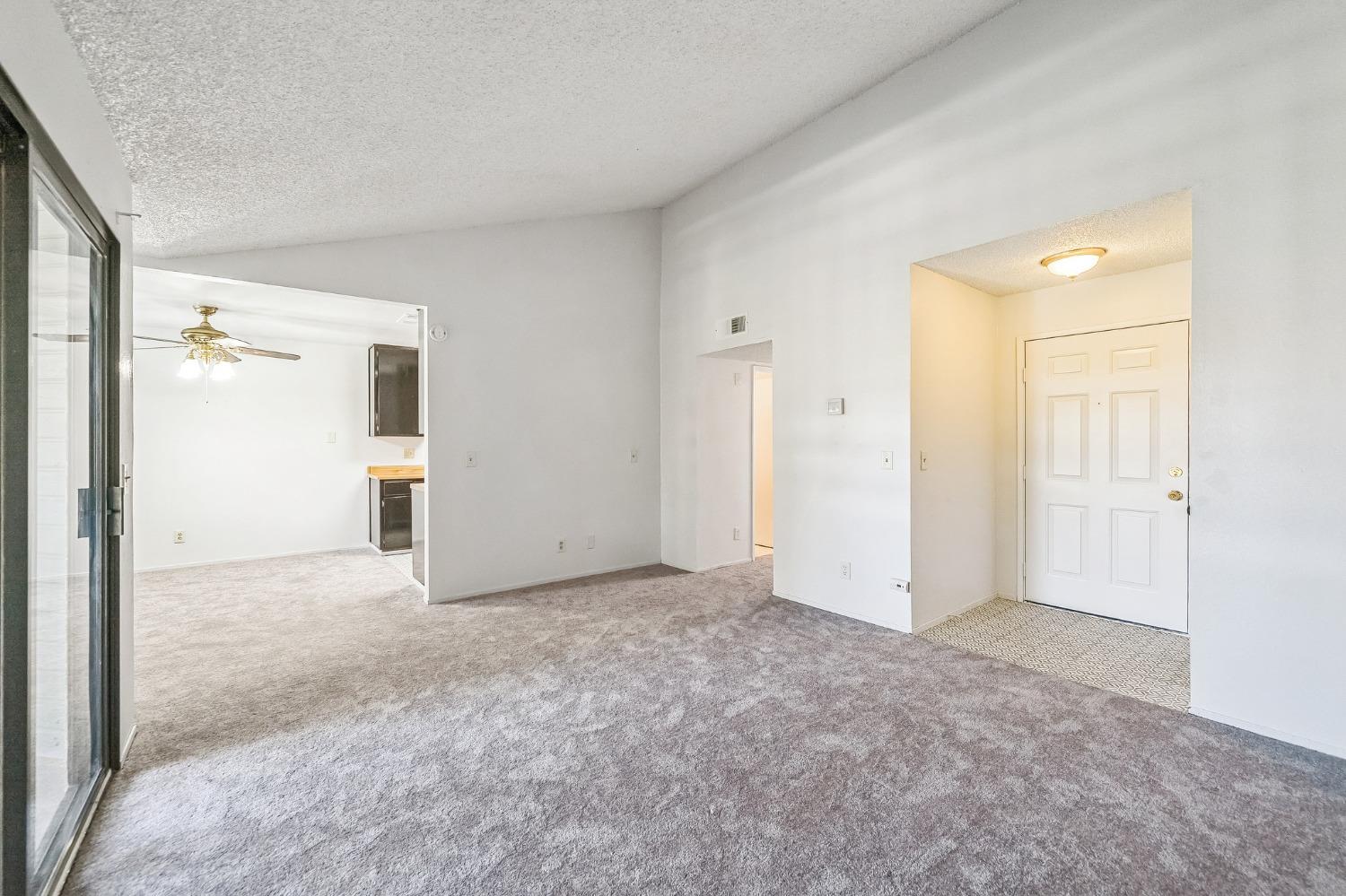 Detail Gallery Image 7 of 30 For 2821 Winding Ln, Antioch,  CA 94531 - 2 Beds | 1 Baths