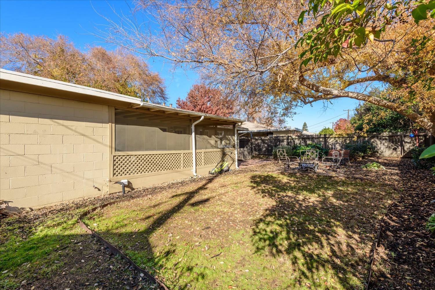 Detail Gallery Image 26 of 27 For 5200 Valletta Way, Sacramento,  CA 95820 - 3 Beds | 1 Baths