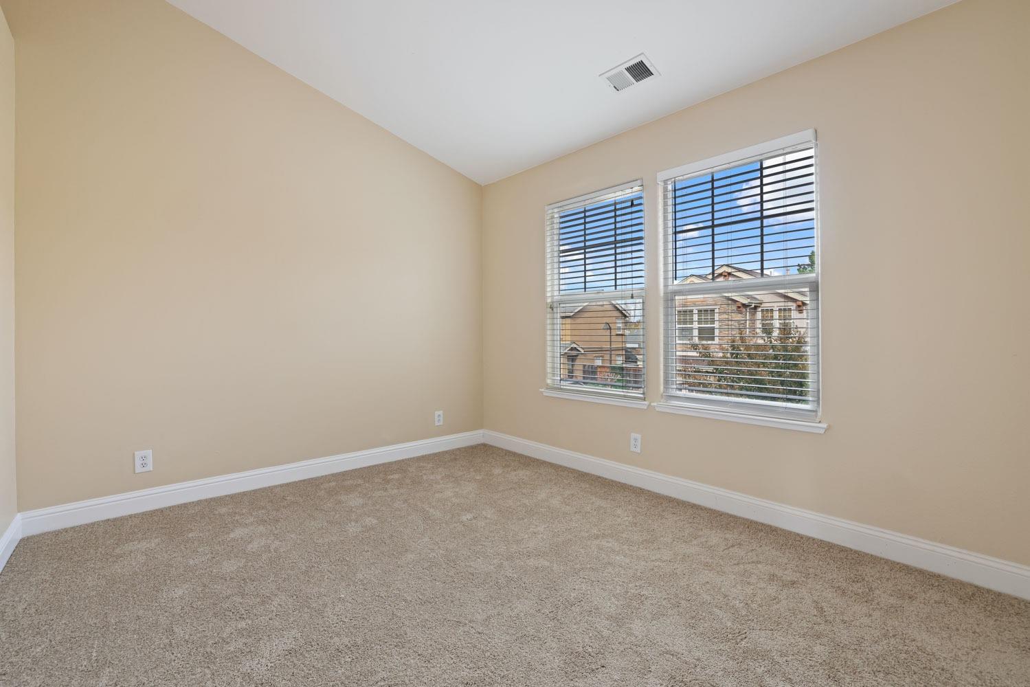 Detail Gallery Image 38 of 52 For 732 Creekside Ct, Gilroy,  CA 95020 - 4 Beds | 2/1 Baths