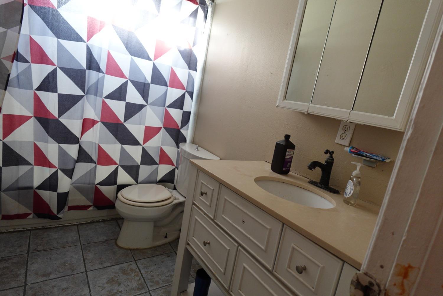 Detail Gallery Image 14 of 19 For 4481 Townehome, Stockton,  CA 95207 - 3 Beds | 1/1 Baths