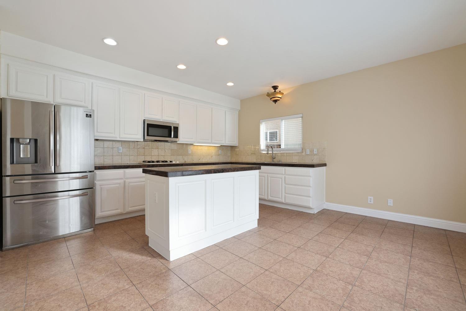 Detail Gallery Image 23 of 52 For 732 Creekside Ct, Gilroy,  CA 95020 - 4 Beds | 2/1 Baths