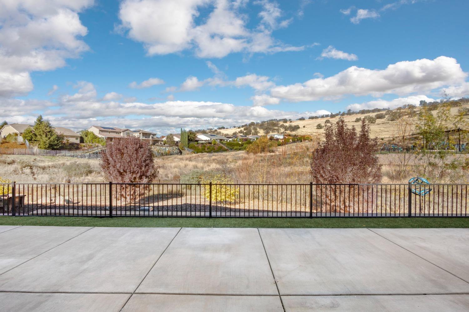 Detail Gallery Image 45 of 83 For 1850 Blackstone Pkwy, El Dorado Hills,  CA 95762 - 4 Beds | 3/1 Baths