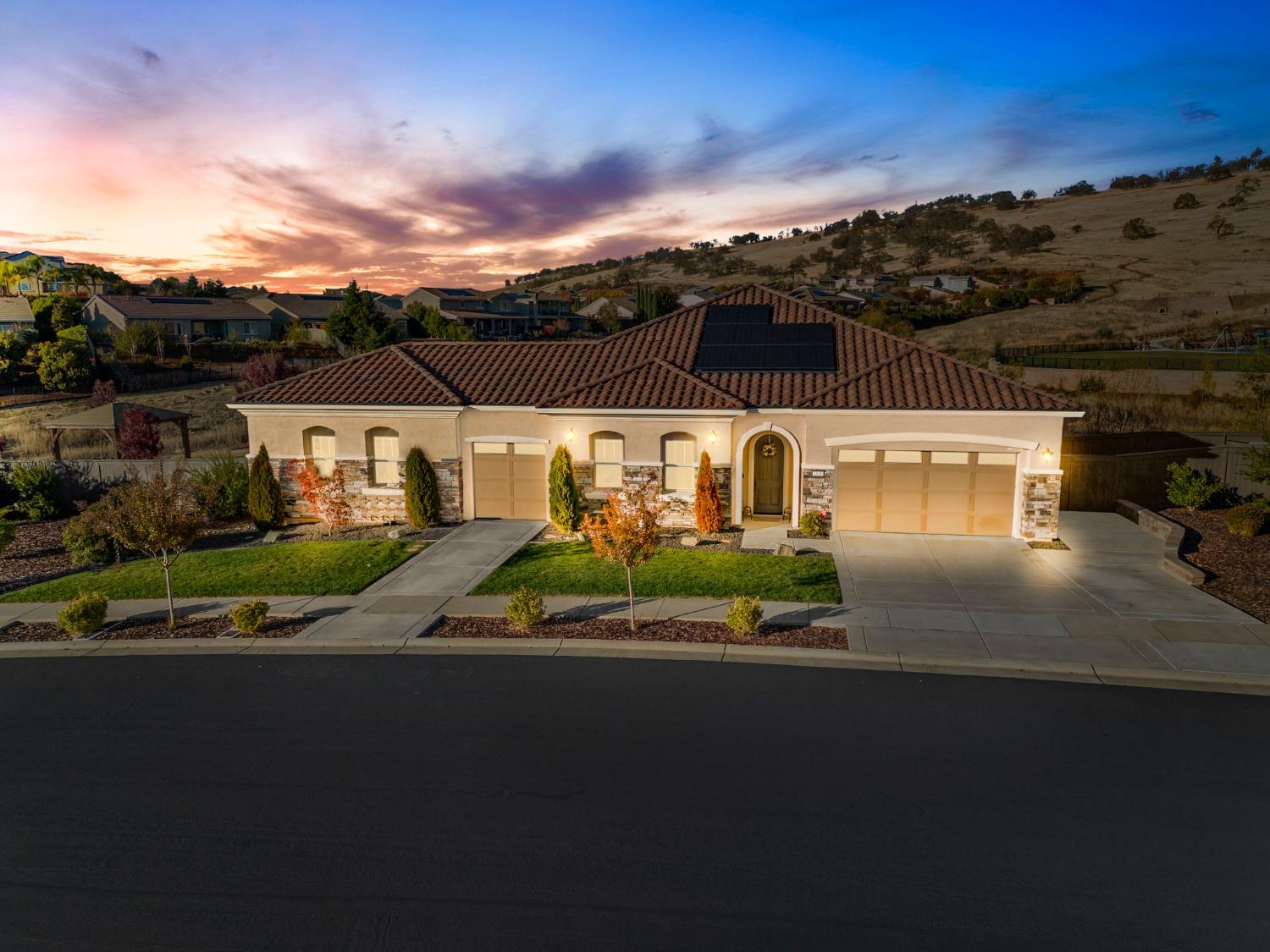 Detail Gallery Image 1 of 83 For 1850 Blackstone Pkwy, El Dorado Hills,  CA 95762 - 4 Beds | 3/1 Baths