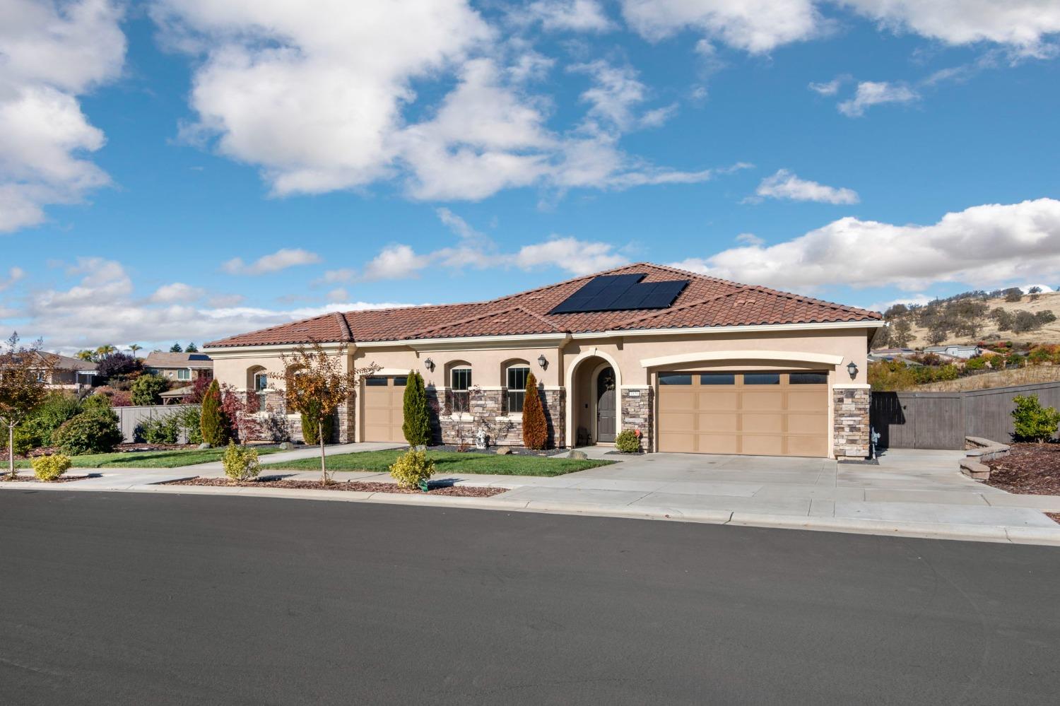 Detail Gallery Image 3 of 83 For 1850 Blackstone Pkwy, El Dorado Hills,  CA 95762 - 4 Beds | 3/1 Baths