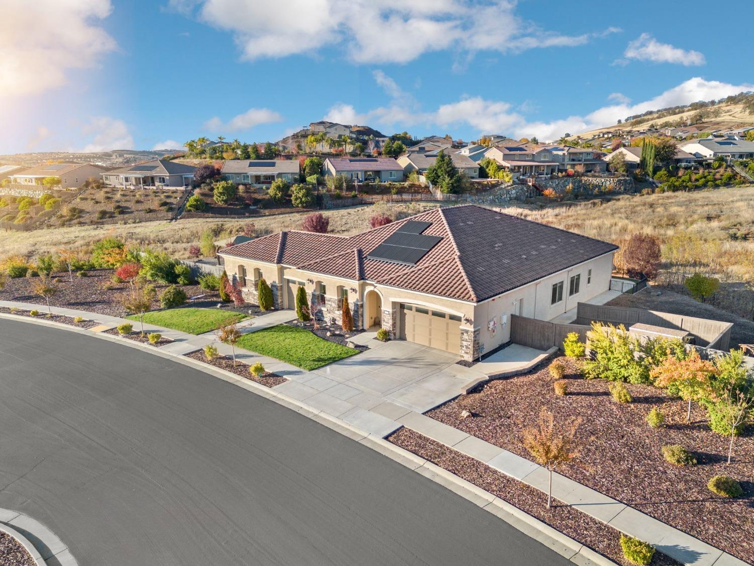 Detail Gallery Image 4 of 83 For 1850 Blackstone Pkwy, El Dorado Hills,  CA 95762 - 4 Beds | 3/1 Baths