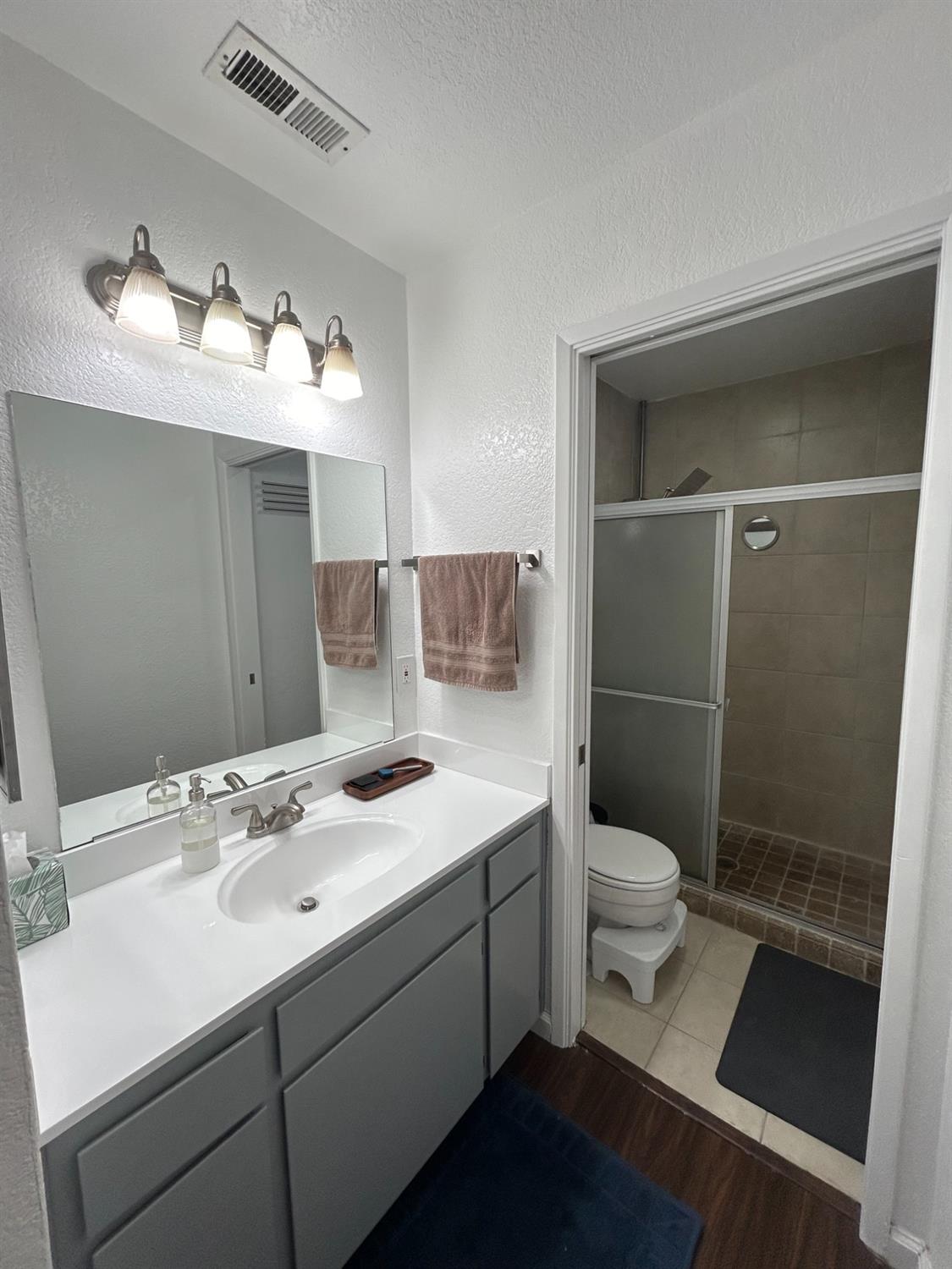 Detail Gallery Image 6 of 17 For 6412 Benning St #4,  Orangevale,  CA 95662 - 2 Beds | 2 Baths