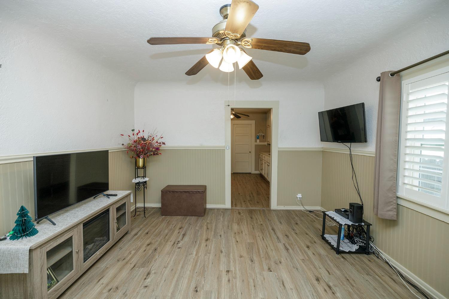 Detail Gallery Image 7 of 35 For 179 6th St, Gustine,  CA 95322 - 2 Beds | 1 Baths