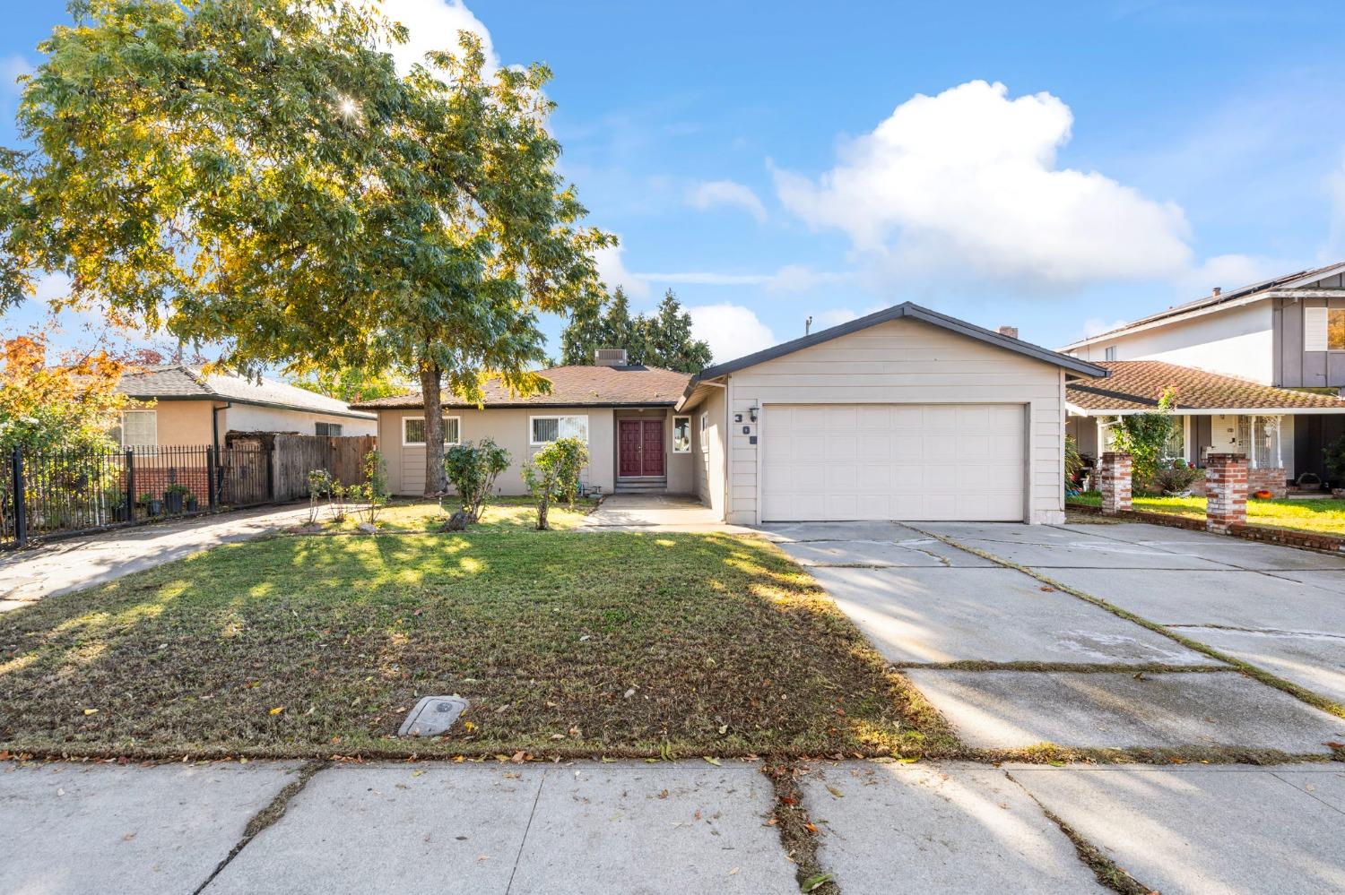 Detail Gallery Image 3 of 28 For 308 Serrano Way, Stockton,  CA 95207 - 3 Beds | 2 Baths