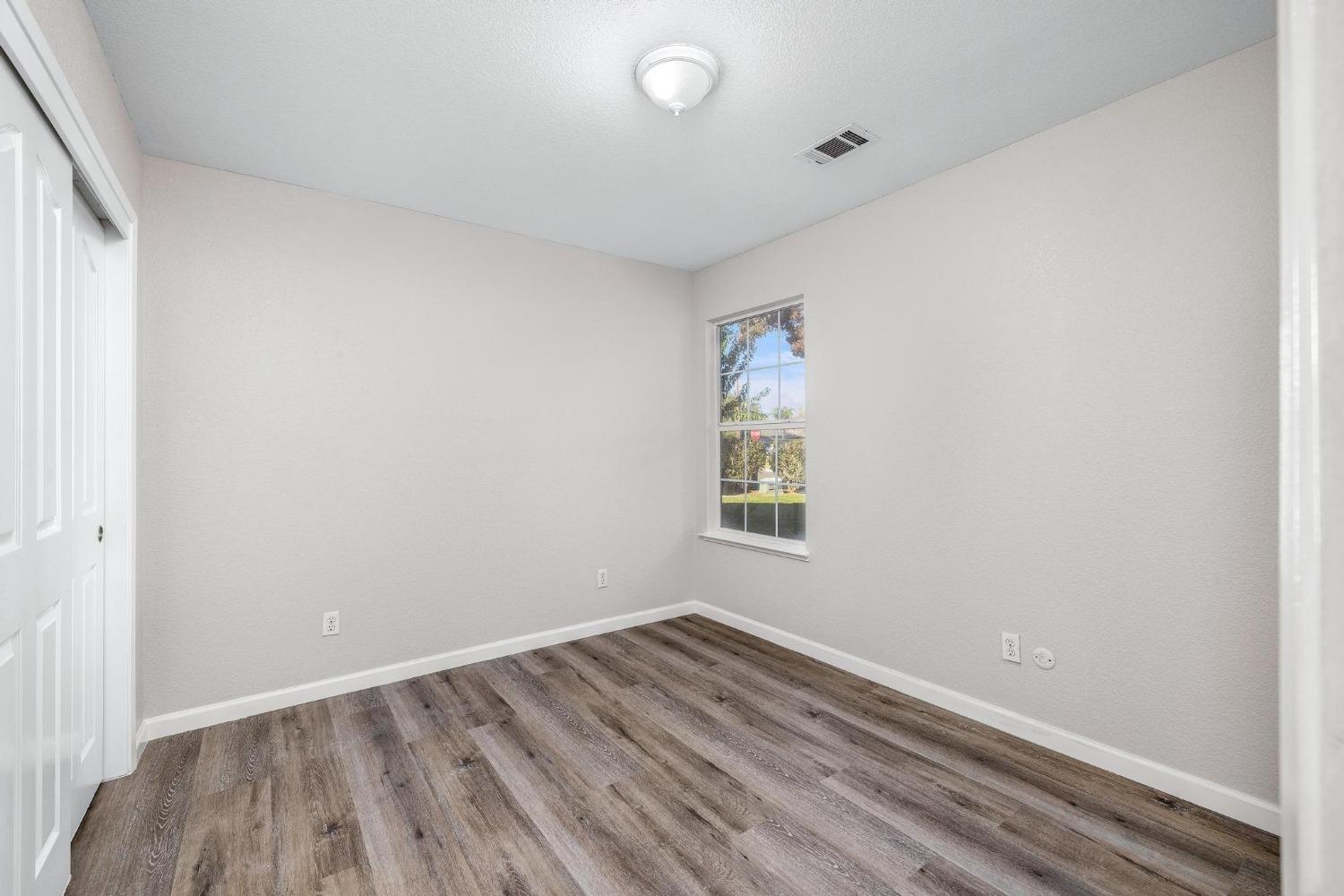 Detail Gallery Image 21 of 32 For 2104 Park East Dr, Modesto,  CA 95351 - 3 Beds | 2 Baths