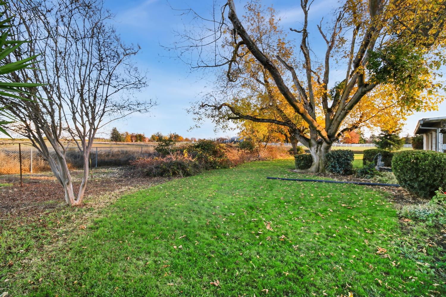 Detail Gallery Image 34 of 60 For 3366 Point Pleasant Rd, Elk Grove,  CA 95757 - 3 Beds | 2 Baths