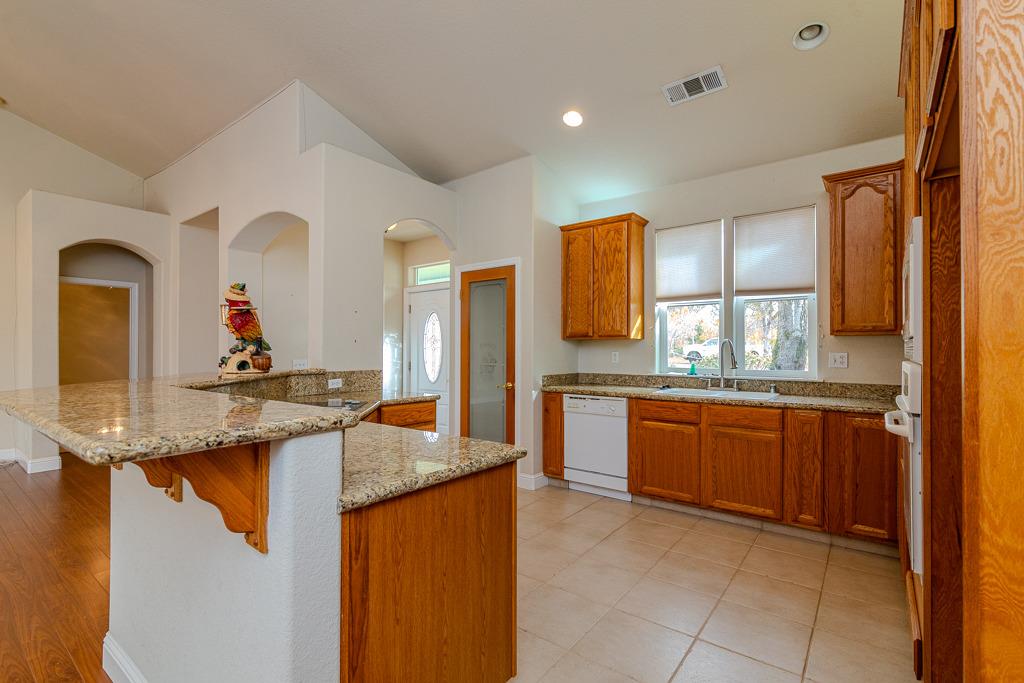 Detail Gallery Image 12 of 41 For 14868 Mona Ct, La Grange,  CA 95329 - 3 Beds | 2 Baths