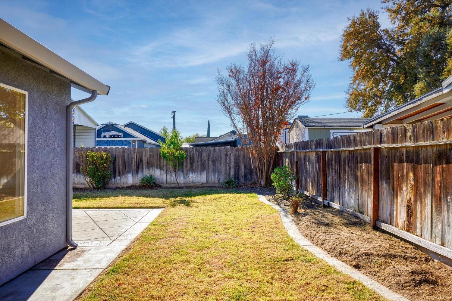 Detail Gallery Image 29 of 32 For 2104 Park East Dr, Modesto,  CA 95351 - 3 Beds | 2 Baths