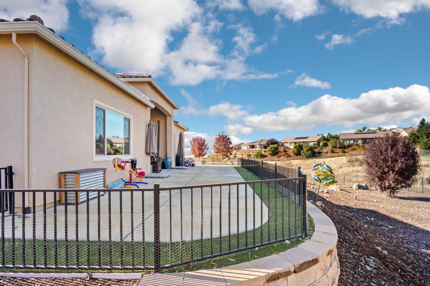 Detail Gallery Image 46 of 83 For 1850 Blackstone Pkwy, El Dorado Hills,  CA 95762 - 4 Beds | 3/1 Baths