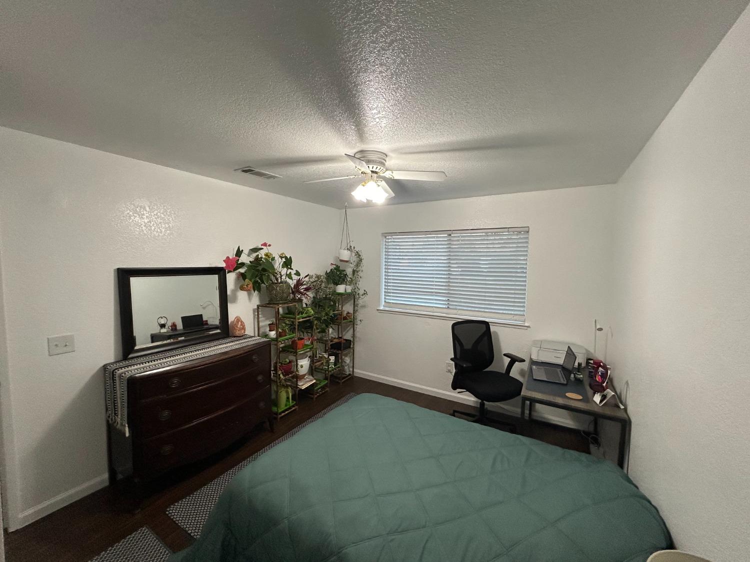 Detail Gallery Image 9 of 17 For 6412 Benning St #4,  Orangevale,  CA 95662 - 2 Beds | 2 Baths