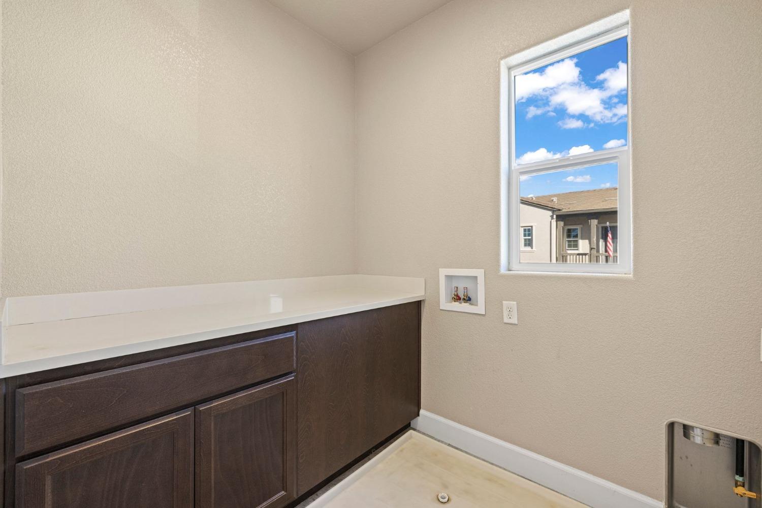 Detail Gallery Image 31 of 47 For 4004 Bari Dr, El Dorado Hills,  CA 95762 - 3 Beds | 2/1 Baths