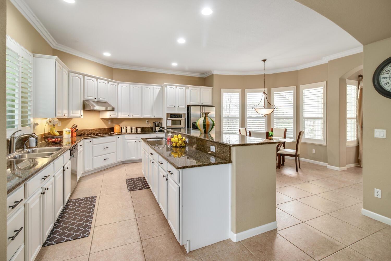 Detail Gallery Image 19 of 69 For 2701 W Pintail Way, Elk Grove,  CA 95757 - 5 Beds | 4/1 Baths