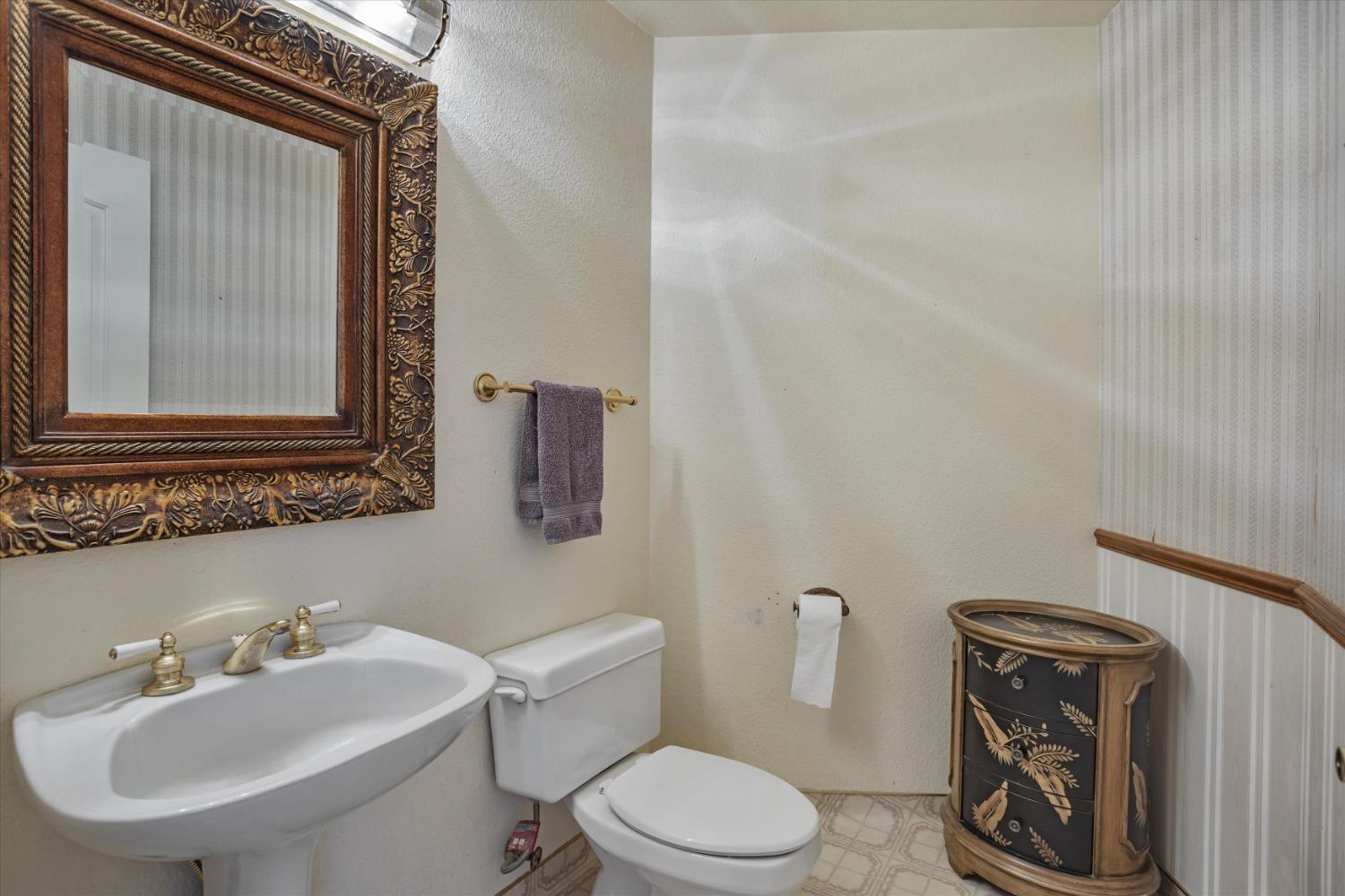 Detail Gallery Image 35 of 89 For 12870 Gross Ct, Galt,  CA 95632 - 4 Beds | 4/1 Baths