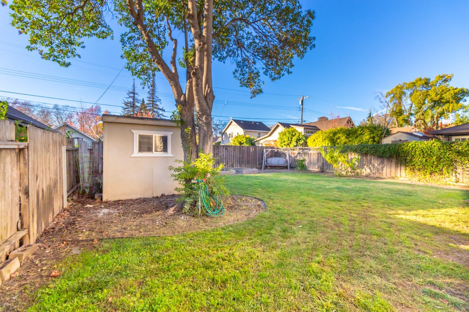 Detail Gallery Image 39 of 42 For 1400 37th St, Sacramento,  CA 95816 - 3 Beds | 2 Baths