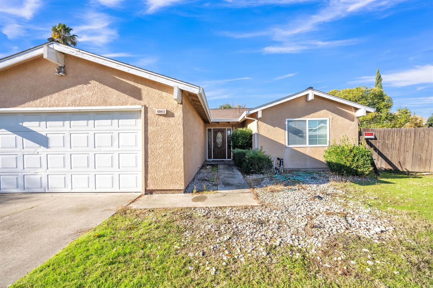 Detail Gallery Image 3 of 31 For 6843 Palatine Pl, Sacramento,  CA 95842 - 4 Beds | 2 Baths