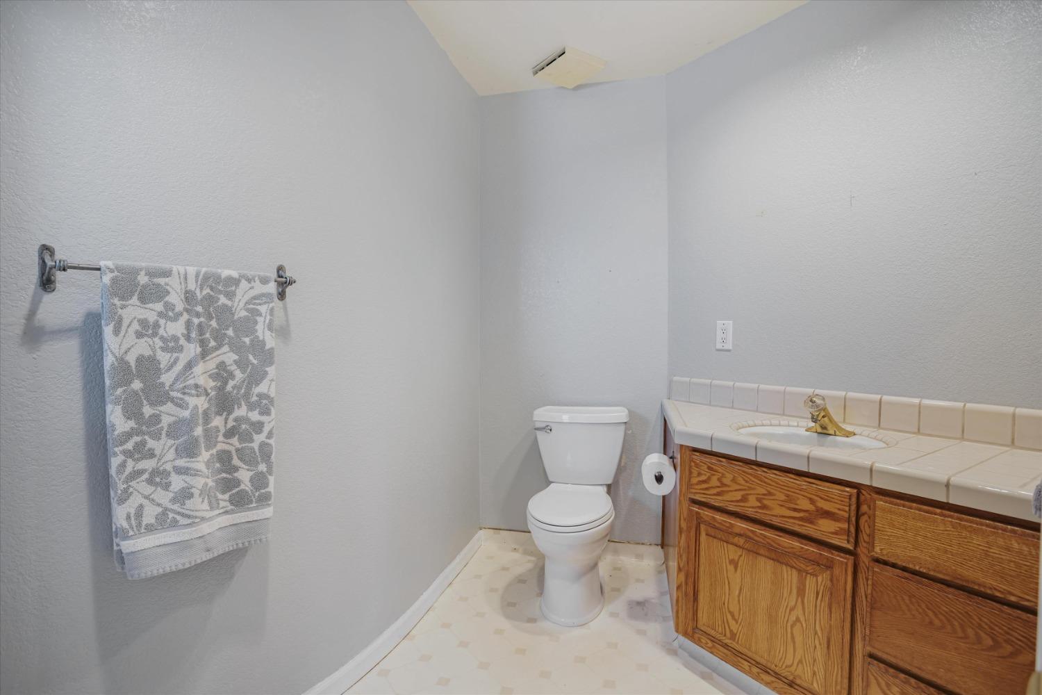 Detail Gallery Image 44 of 89 For 12870 Gross Ct, Galt,  CA 95632 - 4 Beds | 4/1 Baths