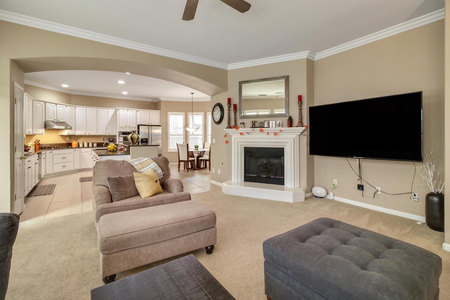 Detail Gallery Image 16 of 69 For 2701 W Pintail Way, Elk Grove,  CA 95757 - 5 Beds | 4/1 Baths