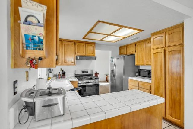 Detail Gallery Image 19 of 53 For 6 Starview Ct, Sacramento,  CA 95823 - 4 Beds | 2/1 Baths