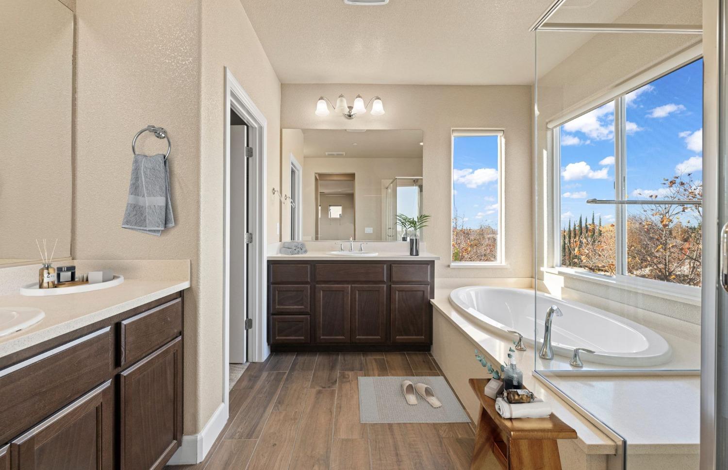 Detail Gallery Image 7 of 47 For 4004 Bari Dr, El Dorado Hills,  CA 95762 - 3 Beds | 2/1 Baths