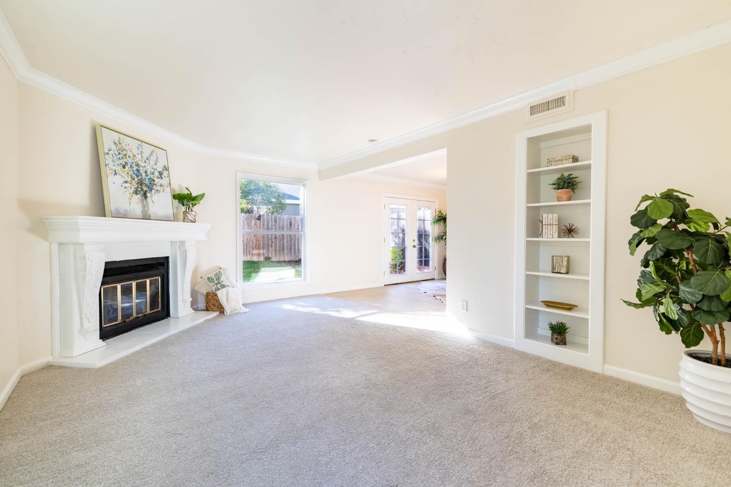 Detail Gallery Image 6 of 27 For 5864 Sequoia Ct, Rocklin,  CA 95677 - 3 Beds | 2 Baths