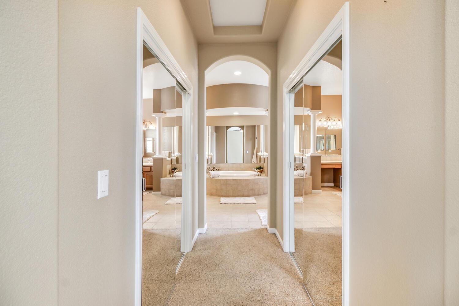 Detail Gallery Image 32 of 69 For 2701 W Pintail Way, Elk Grove,  CA 95757 - 5 Beds | 4/1 Baths